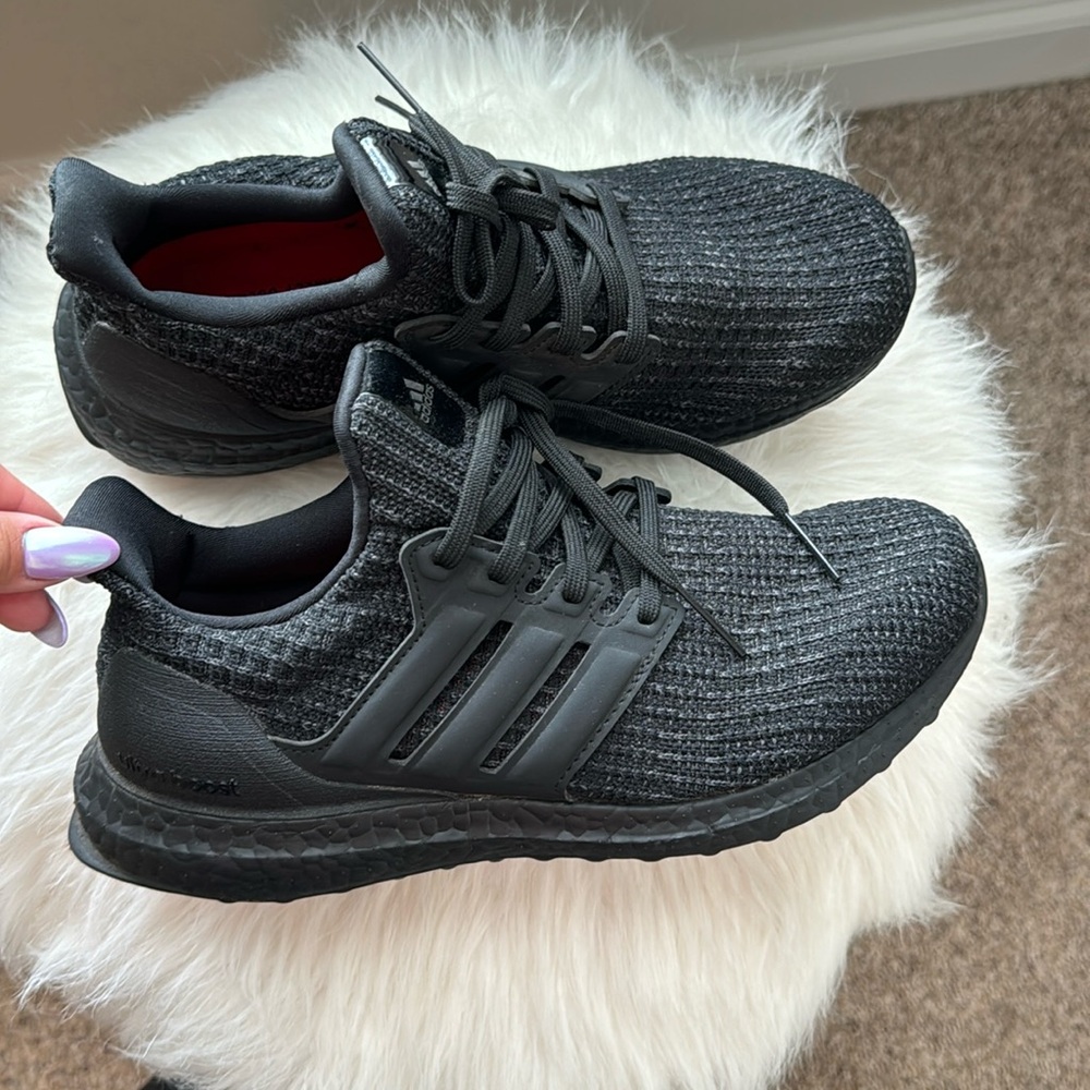 Women’s adidas ultraboost size 6